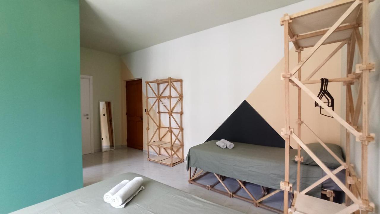 Casa Base Hotel Бари Екстериор снимка