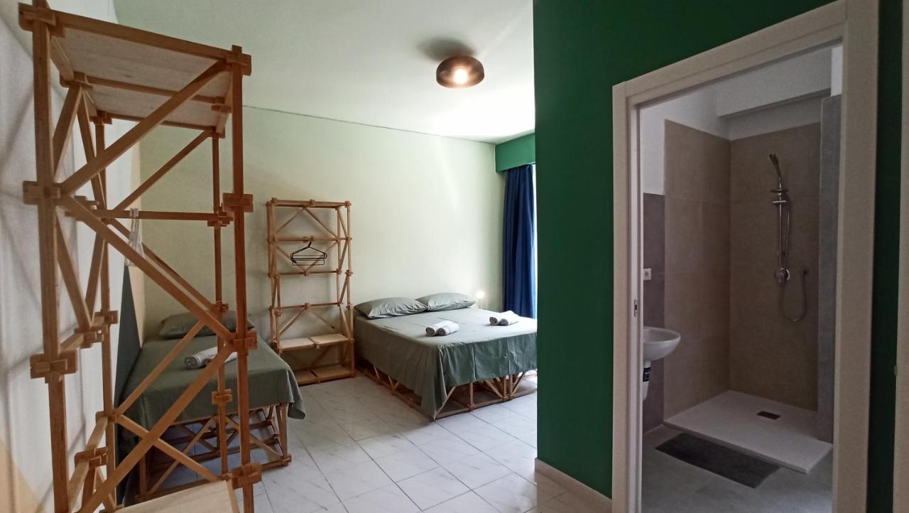 Casa Base Hotel Бари Екстериор снимка