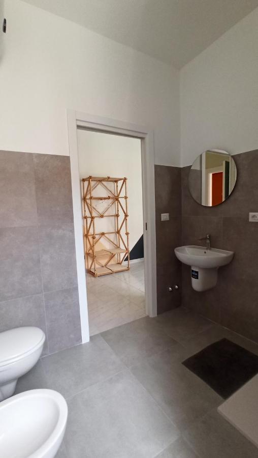 Casa Base Hotel Бари Екстериор снимка