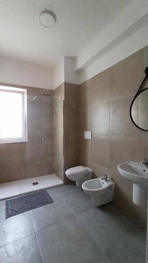 Casa Base Hotel Бари Екстериор снимка