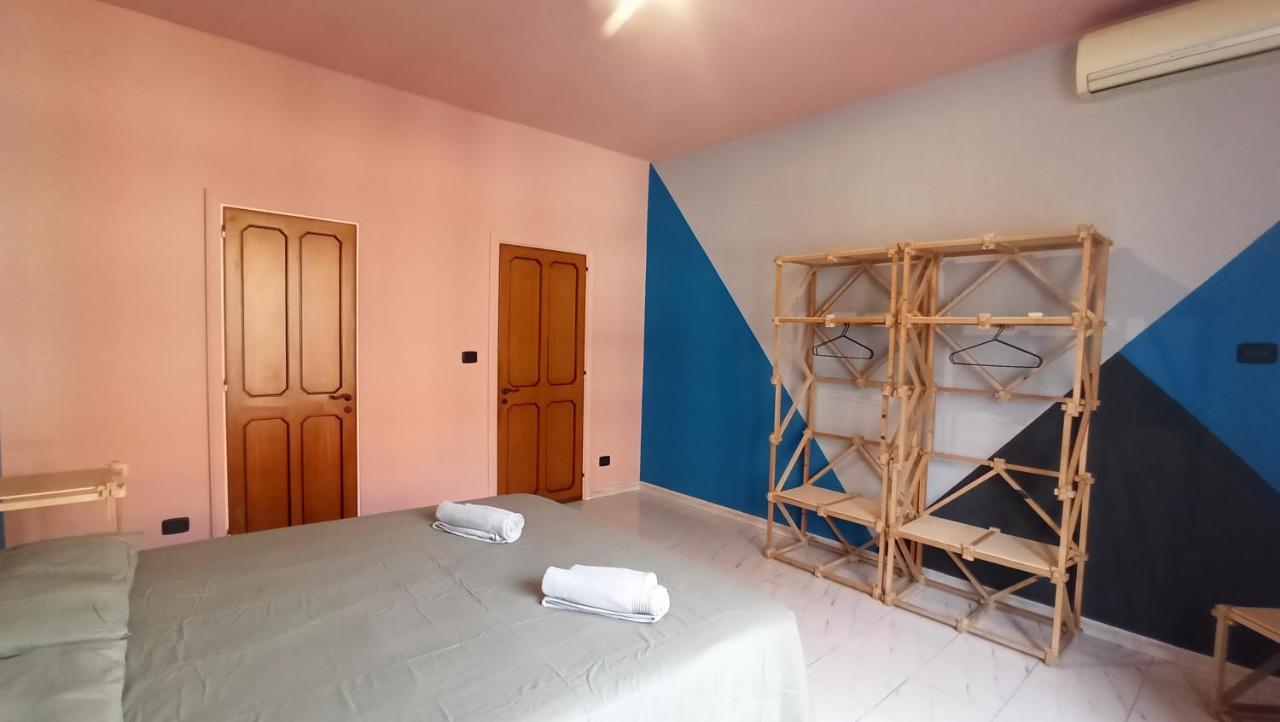 Casa Base Hotel Бари Екстериор снимка