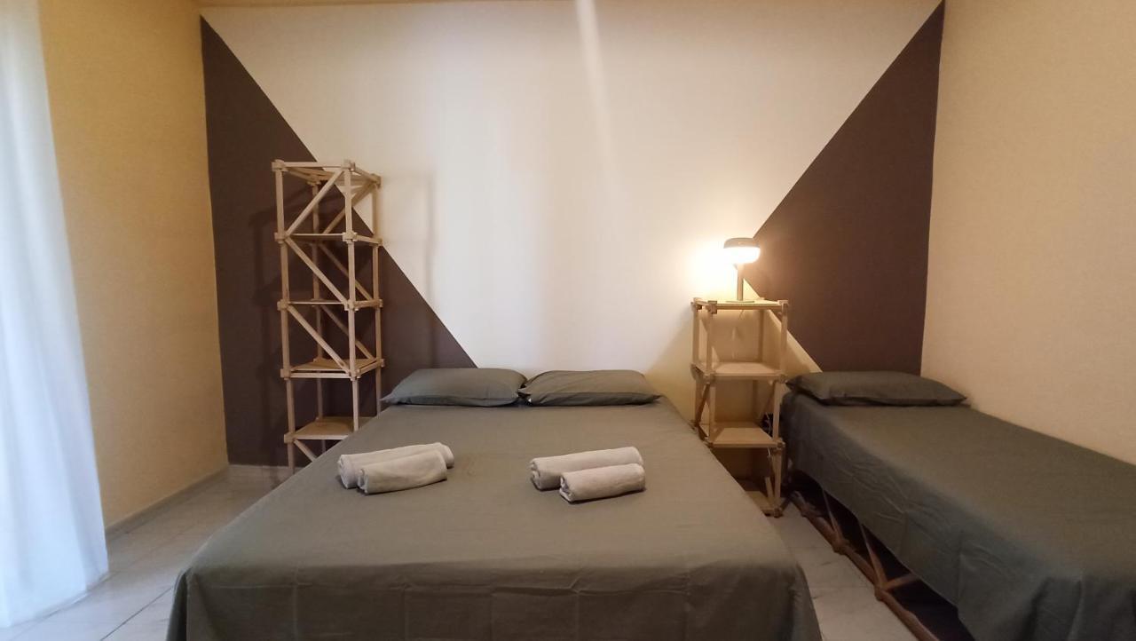 Casa Base Hotel Бари Екстериор снимка