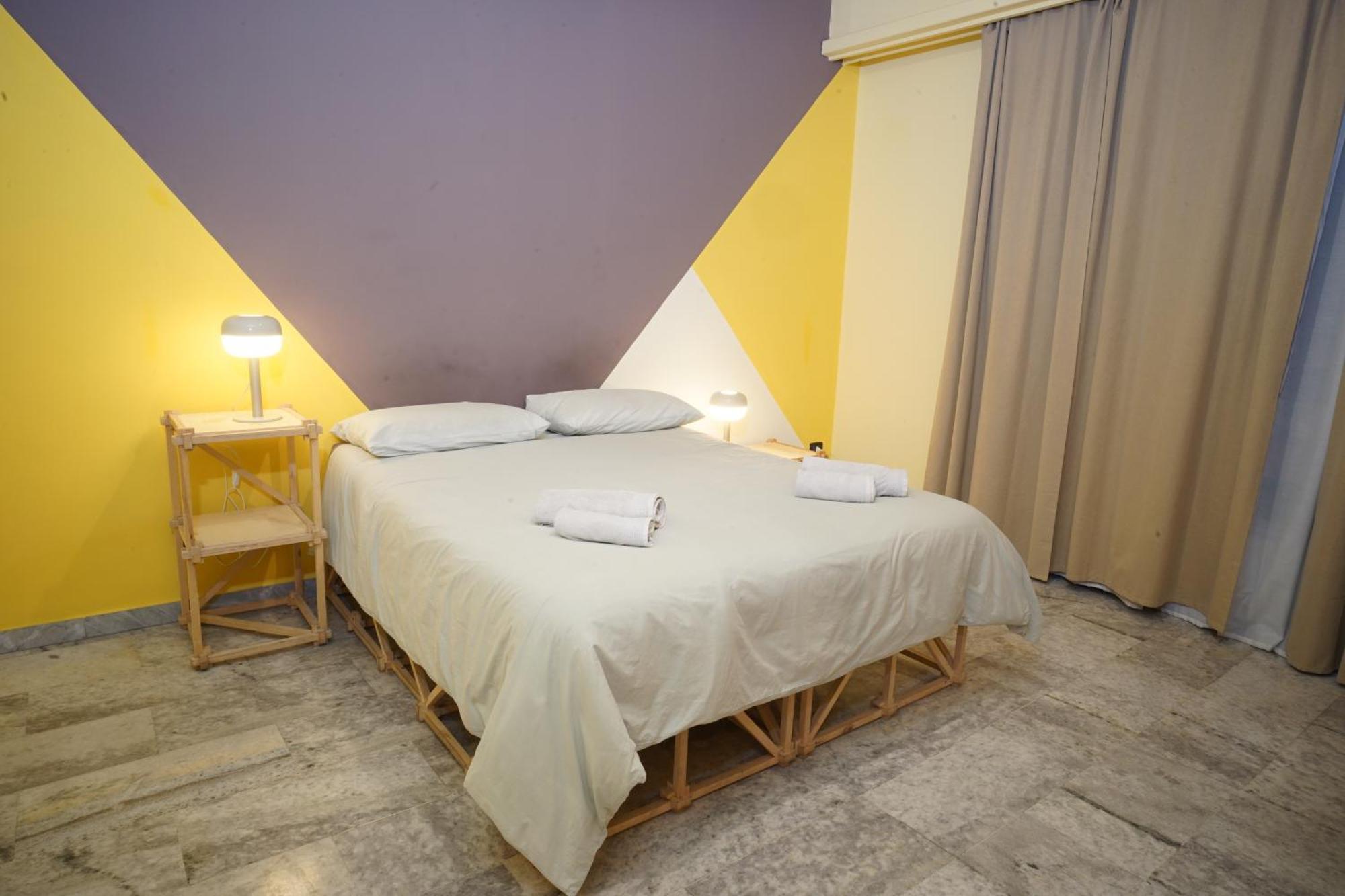 Casa Base Hotel Бари Екстериор снимка