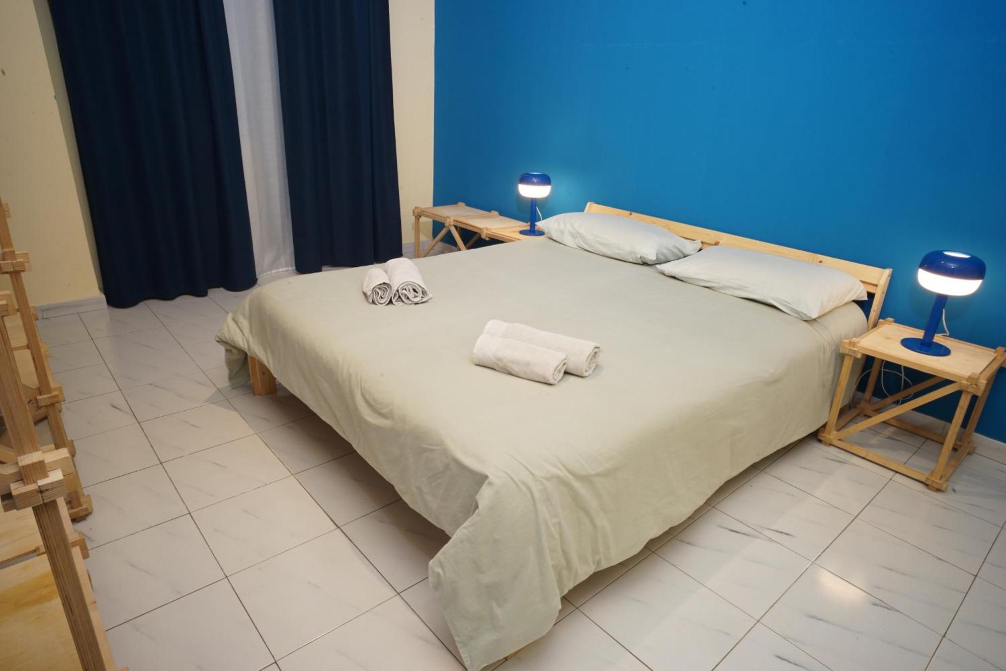 Casa Base Hotel Бари Екстериор снимка